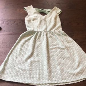 Mint green graphic pattern w/ back detailed dress